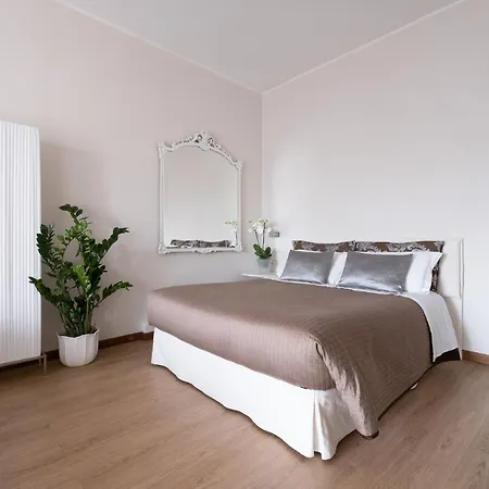 Πανσιόν Cute & Cozy Train Station 3*