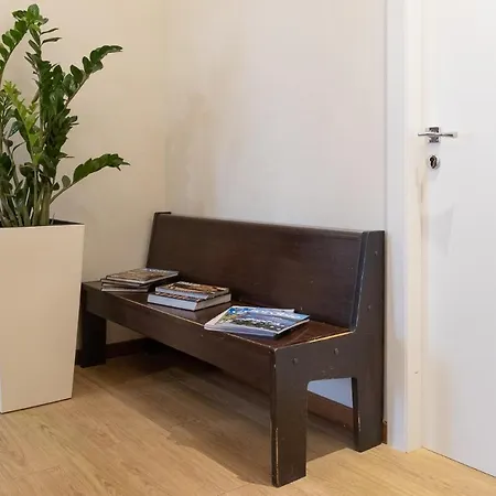 Πανσιόν Cute & Cozy Train Station