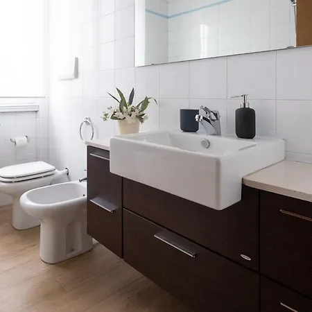 Πανσιόν Cute & Cozy Train Station