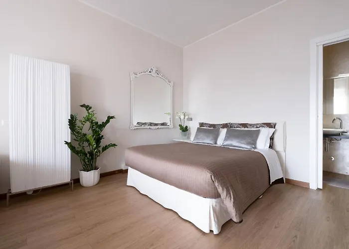 ゲストハウス Cute & Cozy Train Station 3*