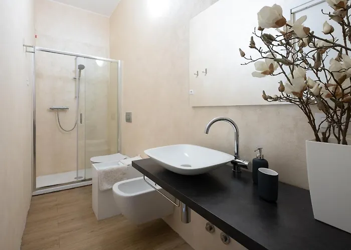 Cute & Cozy Train Station 3*