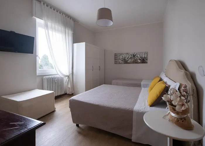 Cute & Cozy Train Station ベルガモ