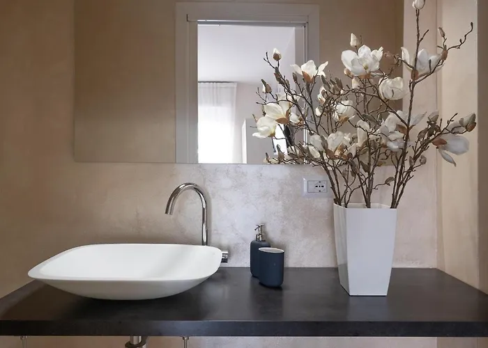 Cute & Cozy Train Station 3*