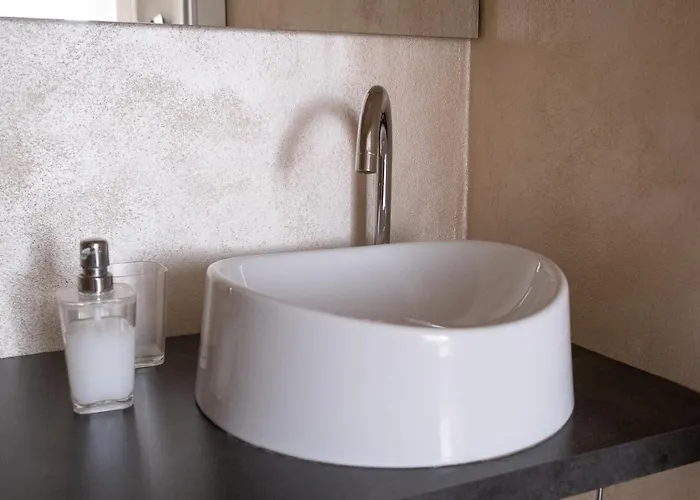 ゲストハウス Cute & Cozy Train Station