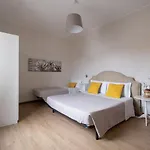 Guest house Cute & Cozy Train Station 3*